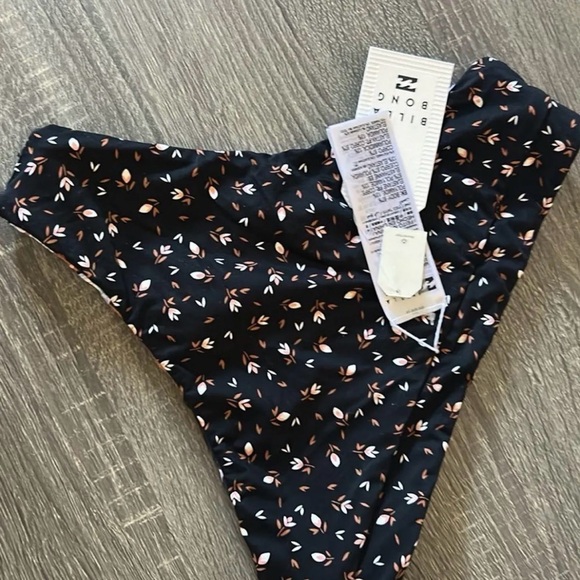 Billabong tropic moon rise reversible rise super skimpy coverage NWT - Picture 4 of 4
